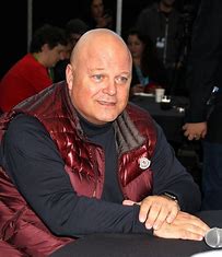 Michael Chiklis